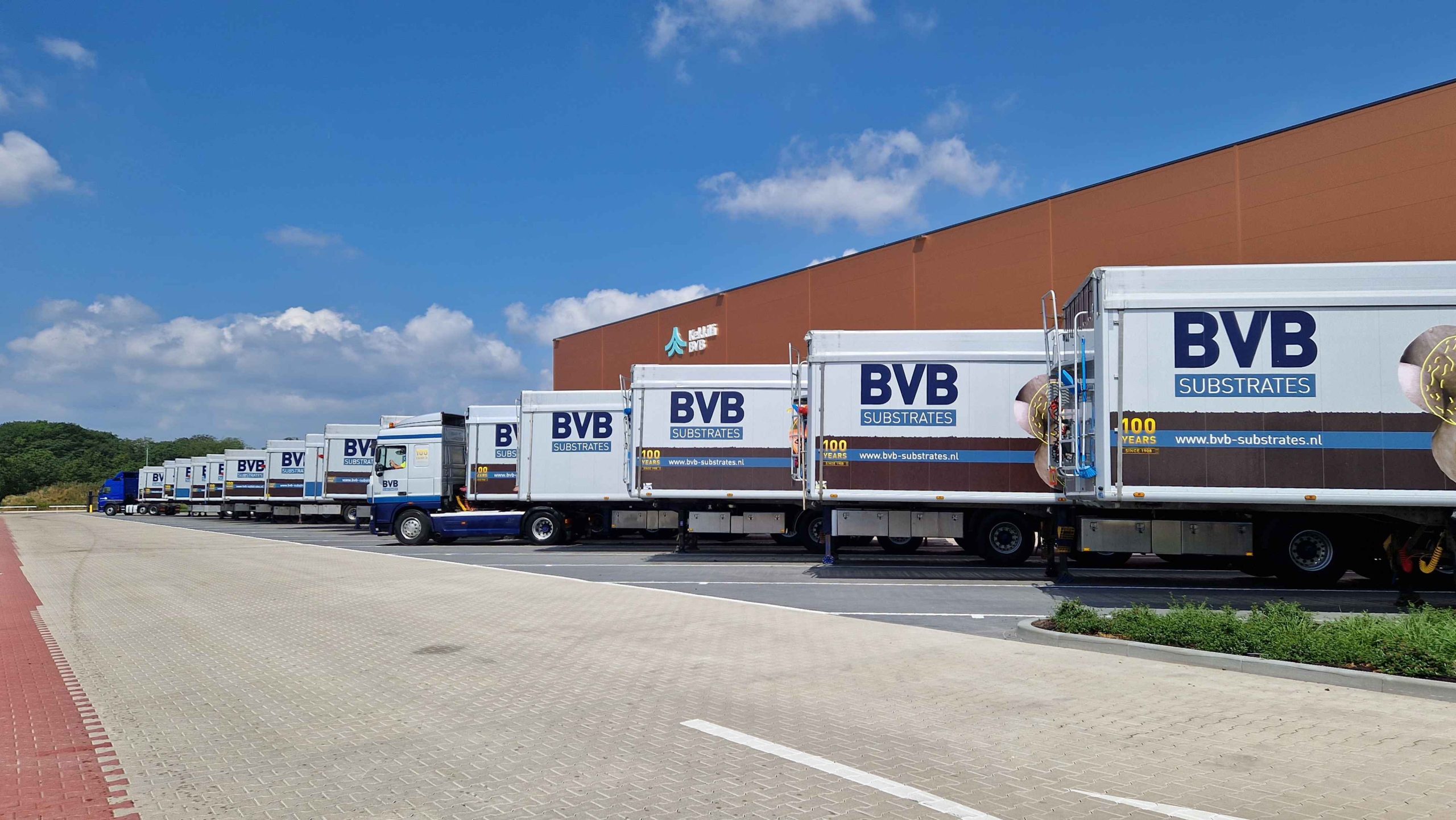 Logo van BVB Logistics, een toonaangevend logistiek bedrijf met wereldwijde diensten